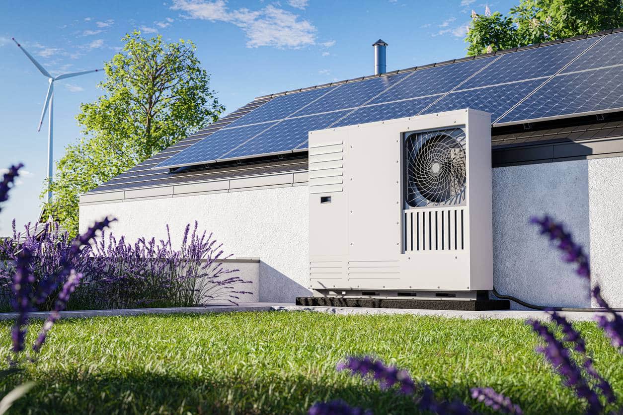 Maison chauffage résidentiel énergie technologie système solaire combiné panneaux photovoltaïques